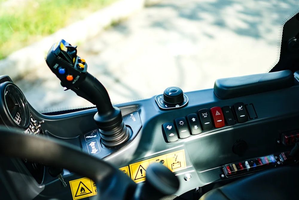 міні навантажувач Multione 8.5 sk