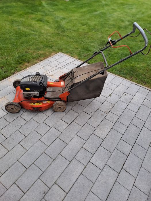 Kosiarka husgvarna z napedem