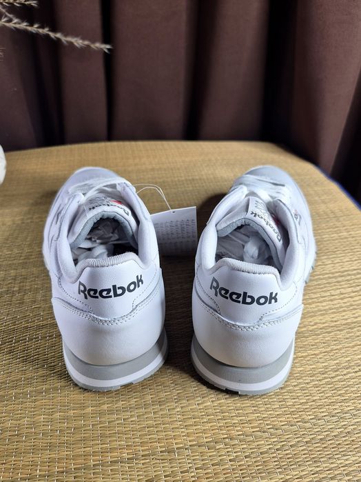 Чоловічі кросівки Reebok CL LTHR(Оригінал)42-27 і 47-31см
