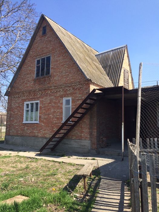 Добротный дом в селе Алексеевка Никопольского района Днепропетровской