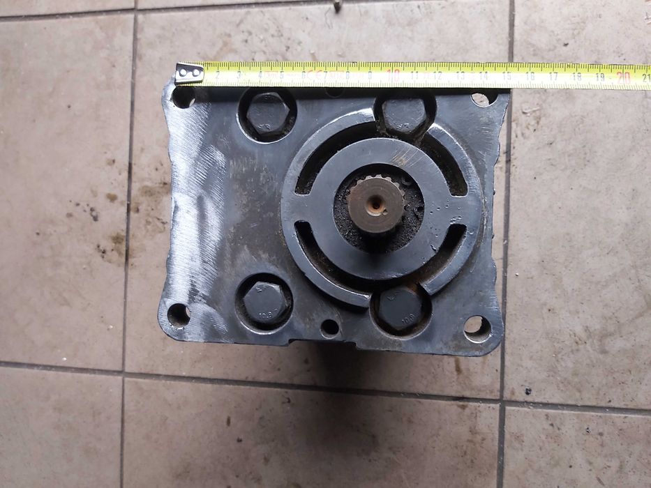 Pompa hydrauliczna 6215