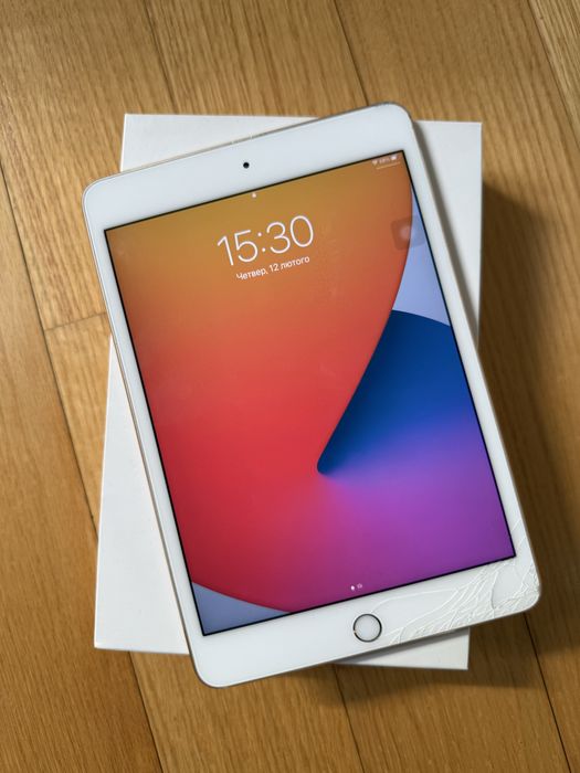 IPad mini 4 Gold WIFI 128 GB(є нюанс)