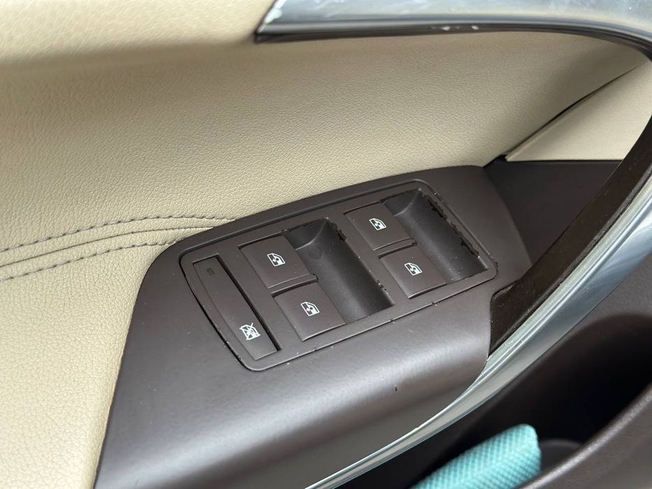 Buick Regal CXL 2011