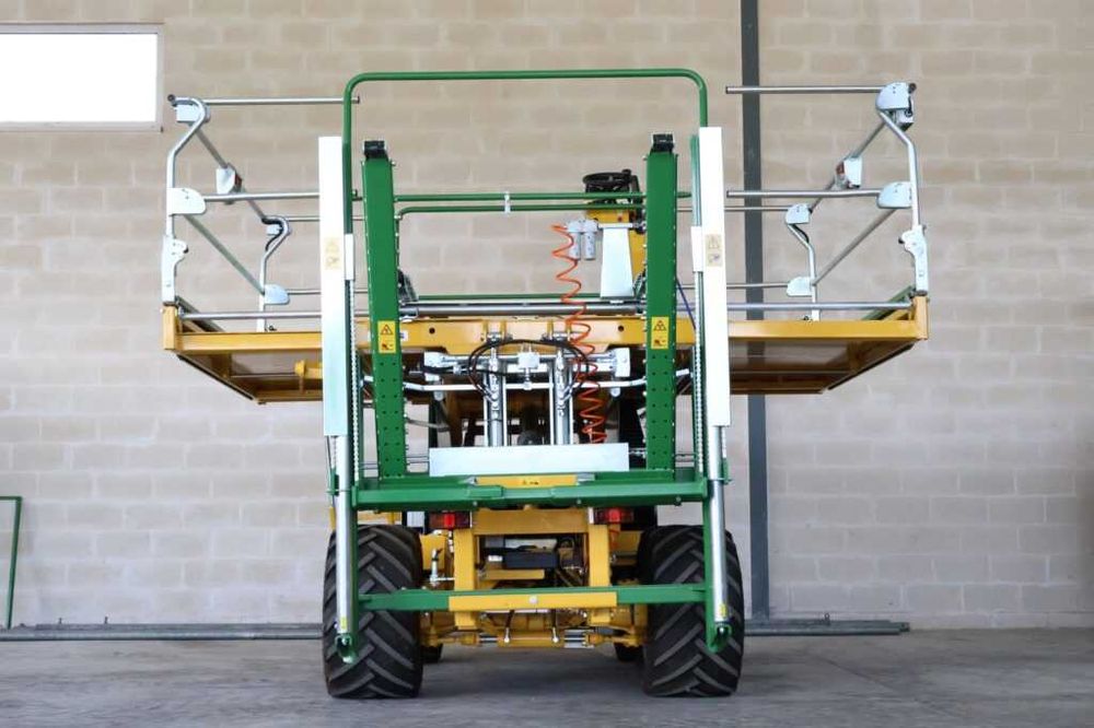 Plataforma para recolha de fruta