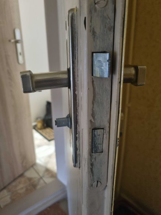 Naprawa zamków drzwiowych ,wkładek .Naprawa drzwi ,okien - SOLIDNIE