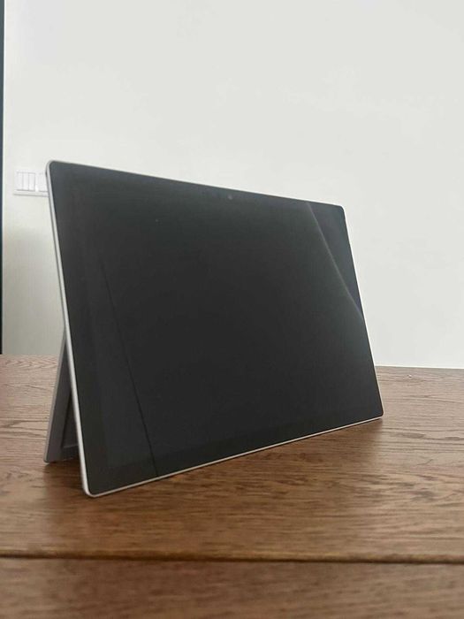 Microsoft Surface Pro 7 i5 8GB 128GB + Teclado + Caneta + Rato