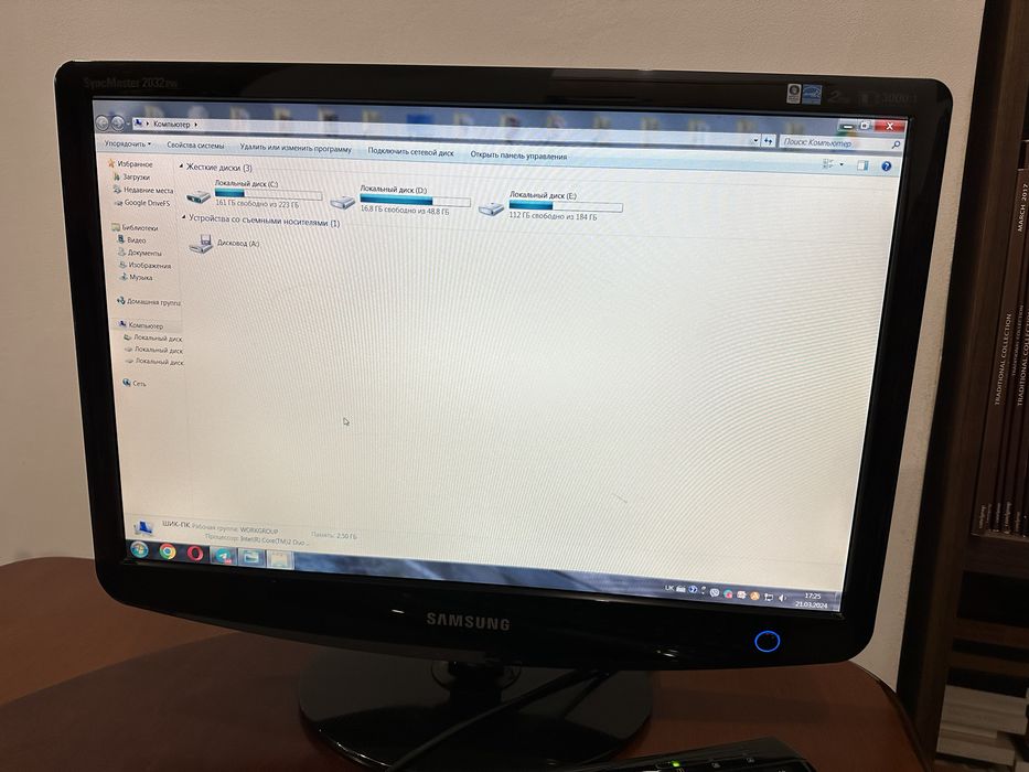 Монитор Samsung