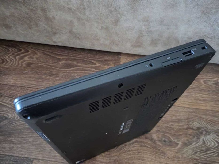 Dell latitude e5470 i3 \ 8gb ddr4 \ 128gb ssd