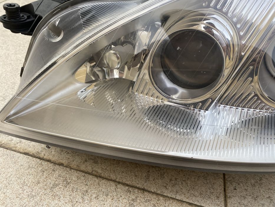 Farol lado esquerdo Mercedes w221 com visão noturna