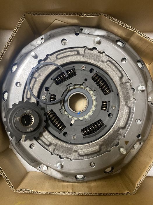 сцепление ford focus 3 fiesta щеплення  СЦЕПЛЕНИЯ 602000800 powershift