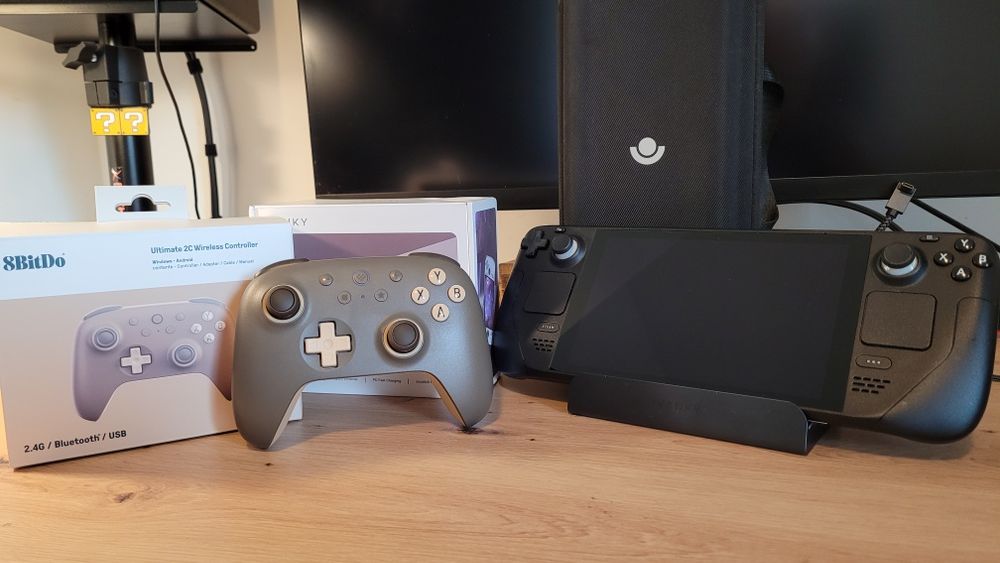 Steam Deck LCD 64 GB + Karta 512 GB + Stacja Dokująca iVanky + Pad 8BitDo