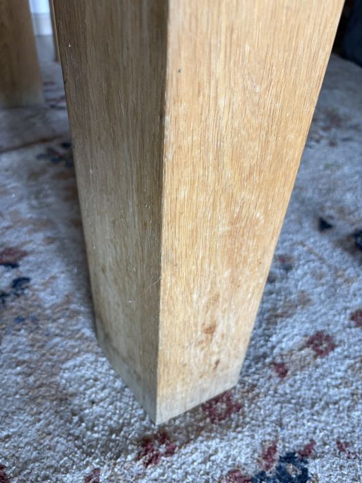 Mesa JYSK com uso de apenas 1 ano