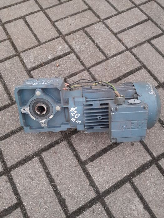 Motoreduktor 0,75 kw 188 obr sew