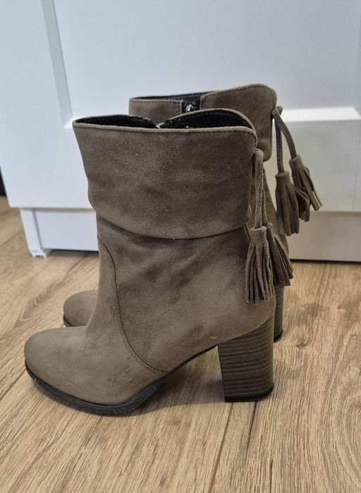 Zamszowe botki Lasocki 35