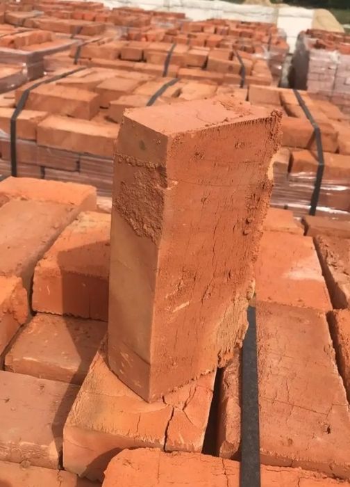 Продажа красного кирпича красный.