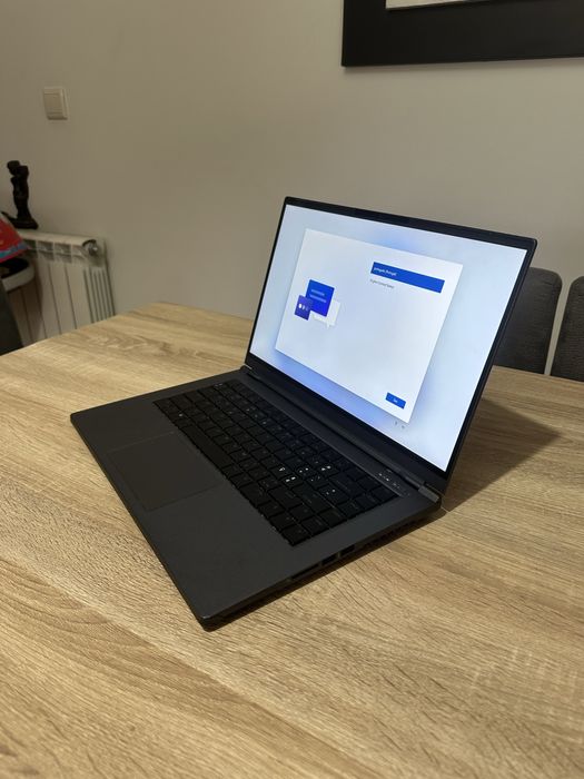Falkon Computer453339000446668802