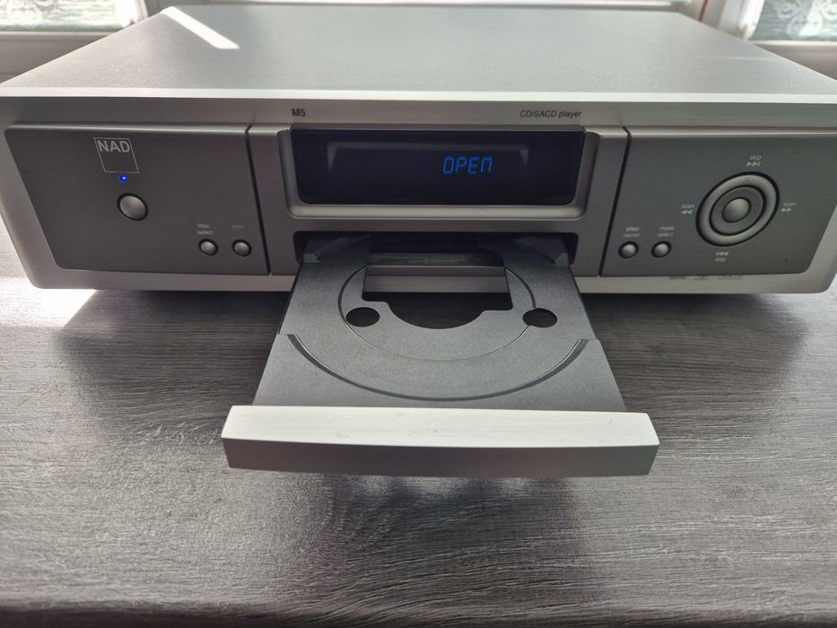 NAD M5 SACD/CD Player – Hi-End програвач (Masters Series)