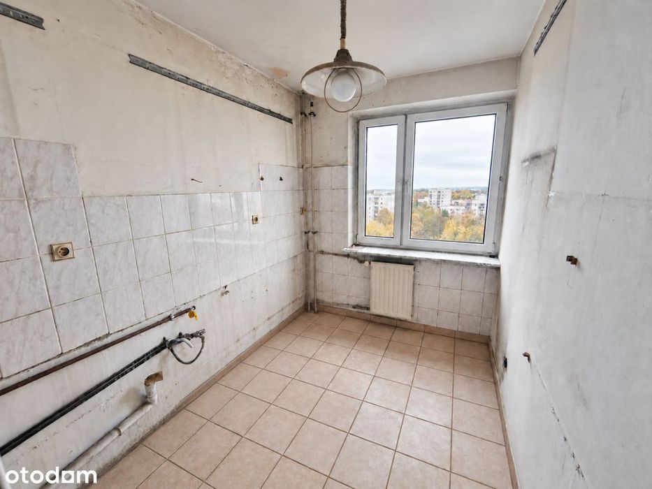 3 pokoje | 55,90 m² | Do remontu| Metro