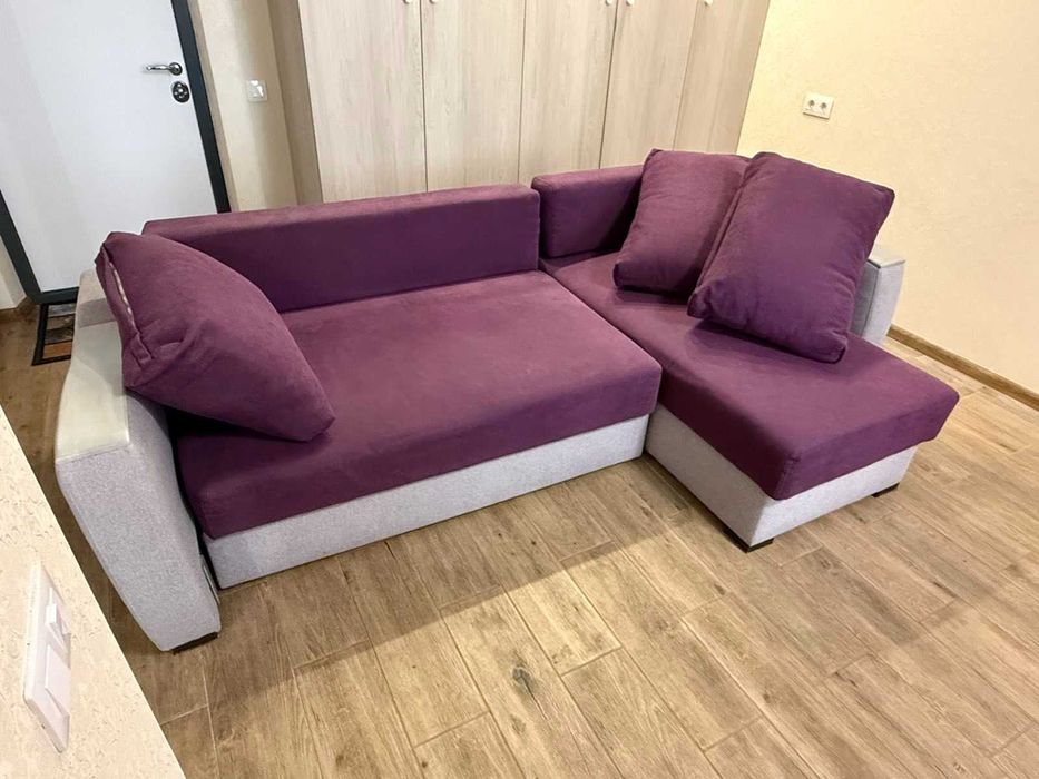 Продам якісний диван у звязку з переїздом