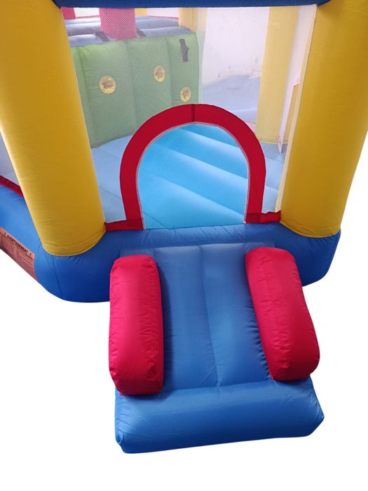 Insuflável Reino dos Saltos