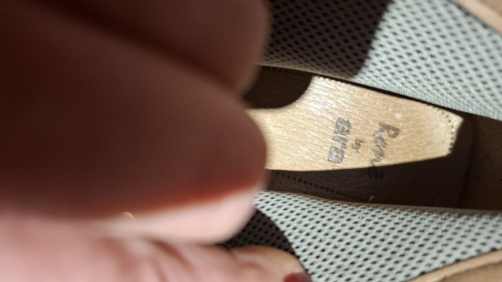 Skórzane wygodne botki na chore nogi Ara