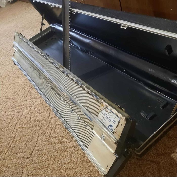 Вязальная машинка машина Украинка-2 1988 года