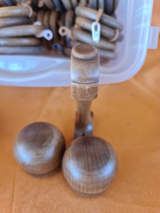 100 Argolas, topos e apoio central para varão 35mm madeira