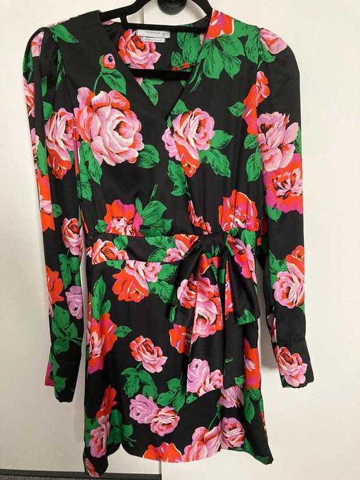 Sukienka Rerserved róże XS 34