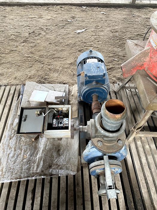 Bomba de água  - ótimo estado