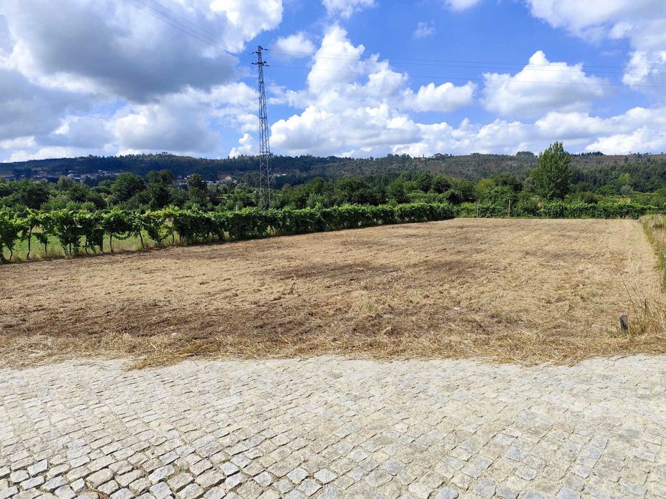 Terreno (Sobreira Paredes)