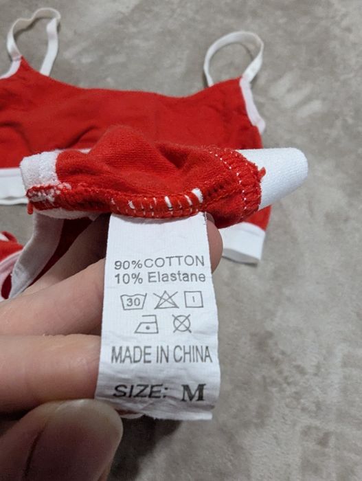 Продам комплект білизни, сірий та червоний