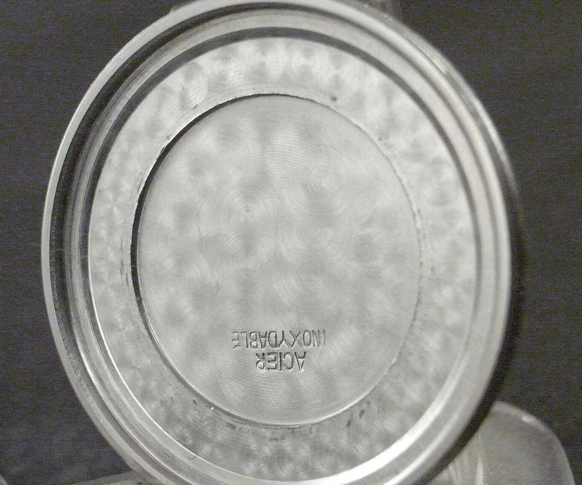 Tissot estilo militar, anos 40m do século XX, 'radium dial'