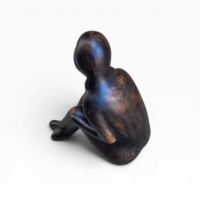 Escultura Decorativa Figura Pensativa GILDE 48336 – Bocholt | 21 cm