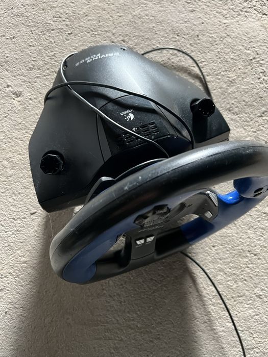 Kierownica i pedały LOGITECH