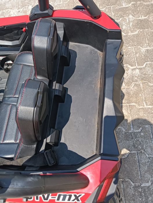Carro de brinquedo