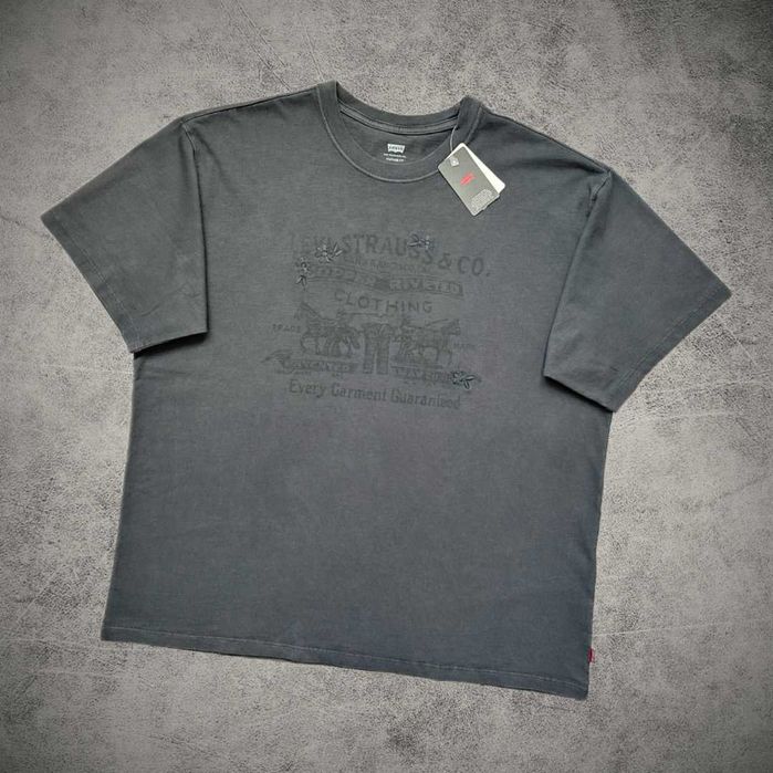 Футболка Levis оверсайз розмір M, L, XL