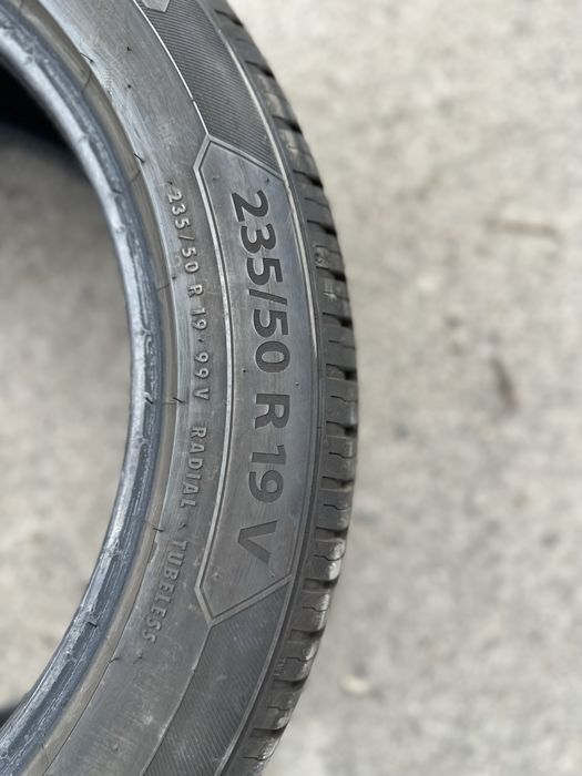Продам майже нові літні шини Barum Bravuris 5HM 235/50 R19