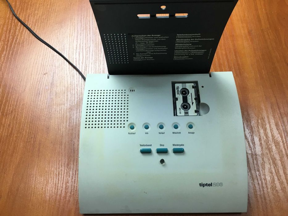 автовідповідач TIPTEL 208