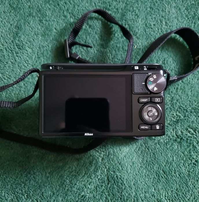 Фотоапарат Nikon 1 J2