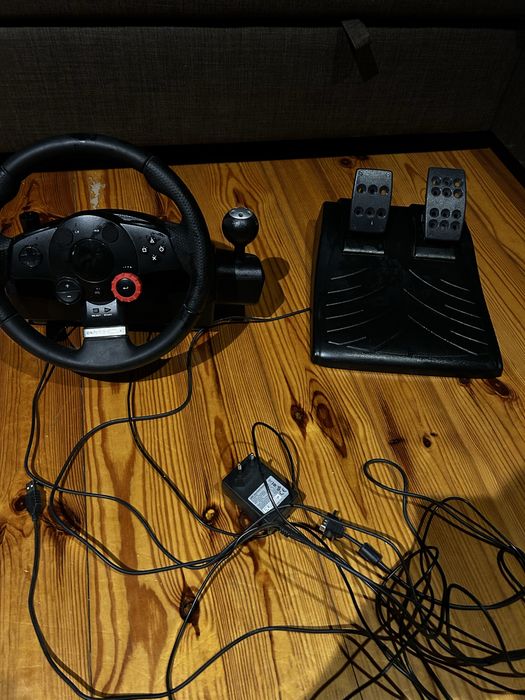 Kierownica logitech driving force gt