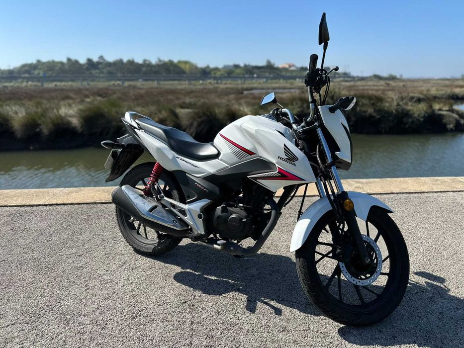 HONDA CB125F - Fiável, económica e em estado óptimo.