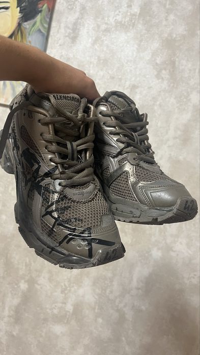 Кросівки Balenciaga runner graffiti