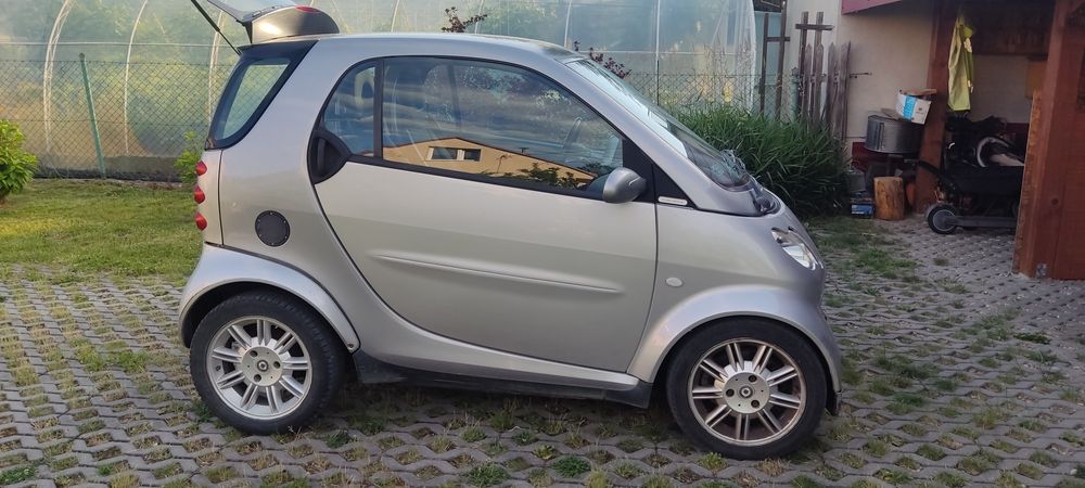 Mercedes Smart 0.8 cm