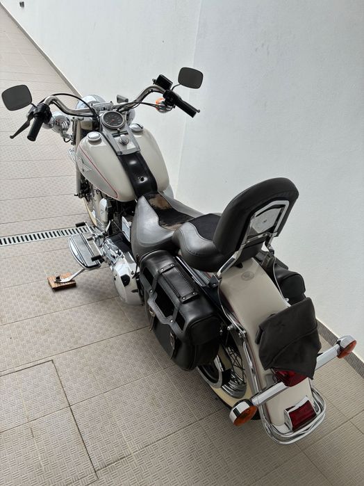 Harley Davidson FLSTN Heritage Softail Nostalgia Special Cowglide Moo Glide 2