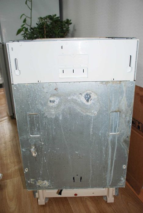 Посудомоечная машинка машина посудомойка INDESIT на запчасти