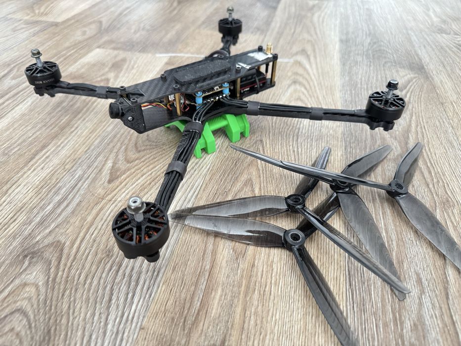 FPV дрон для навчань та роботи