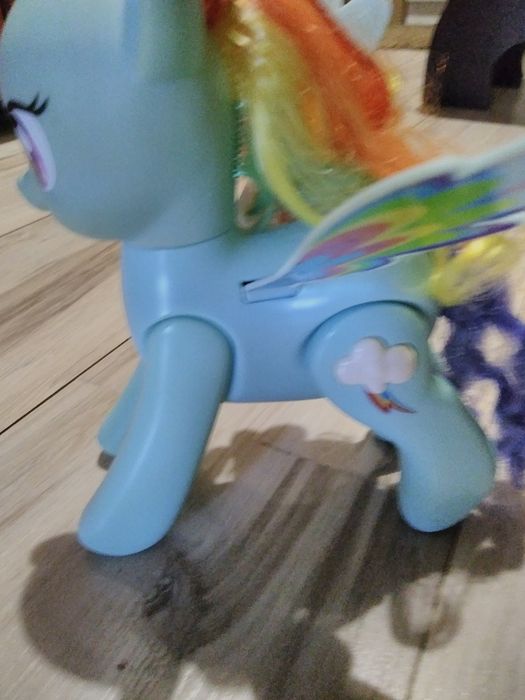 ,Lalka Twilight Sparkle,skaczący kucyk Raibow Dash