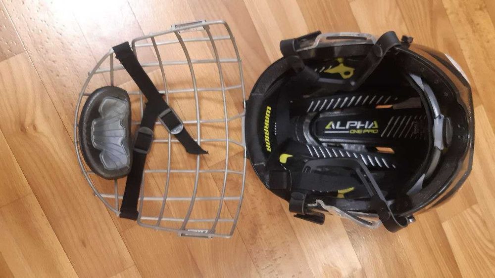 Професійний хоккейний шолом Warrior Alpha One Pro, р. S (52 - 56 см)бу