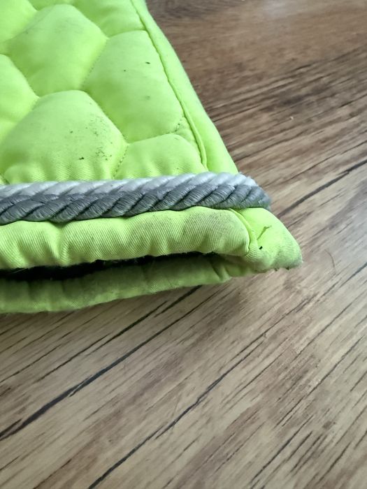 Neonowy czaprakk