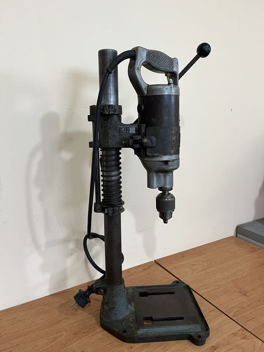 Stojak,statyw z oryginalną wiertarką